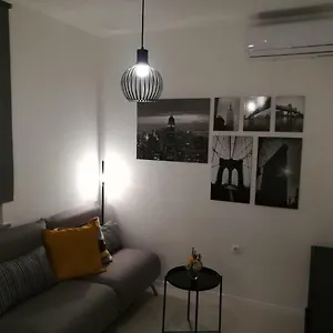 Mirela Apartment